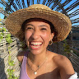 Meet your Posher, Adrienne